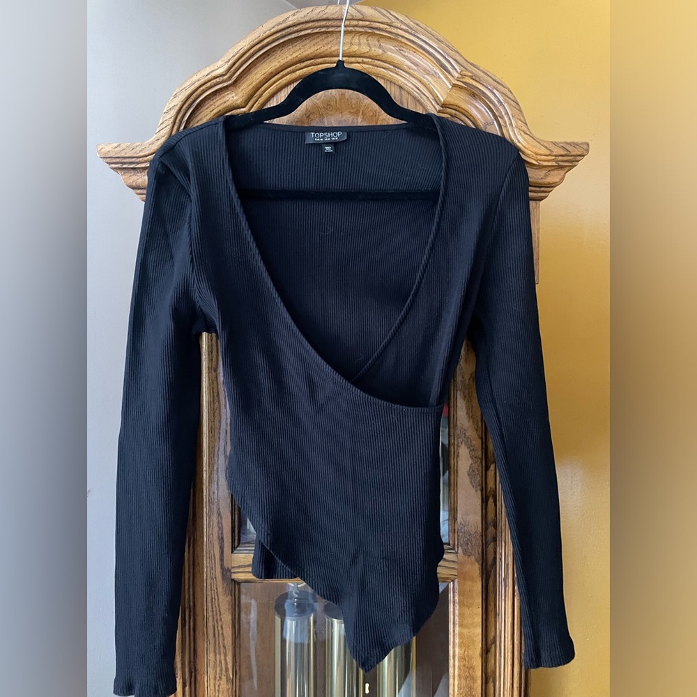Top shop low cut V-Neck Long Sleeve Top